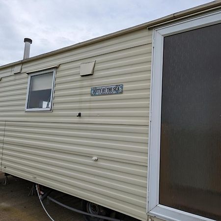 Вилла Dotty By The Sea, 27 Bw, St Osyth Beach - Price Is Whole Caravan With Field Views Saint Osyth Экстерьер фото