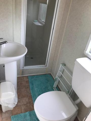 Вилла Dotty By The Sea, 27 Bw, St Osyth Beach - Price Is Whole Caravan With Field Views Saint Osyth Экстерьер фото