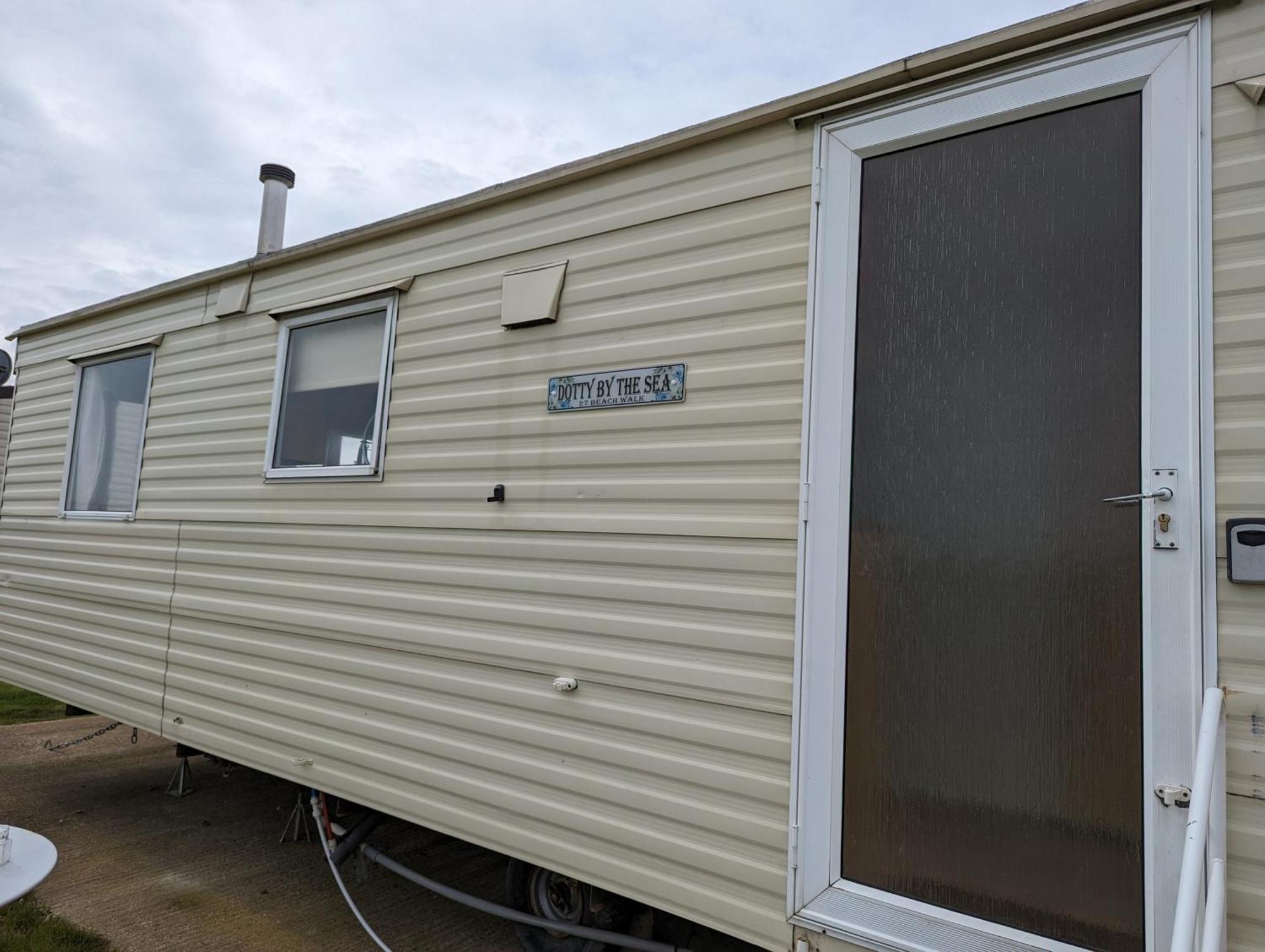 Вилла Dotty By The Sea, 27 Bw, St Osyth Beach - Price Is Whole Caravan With Field Views Saint Osyth Экстерьер фото